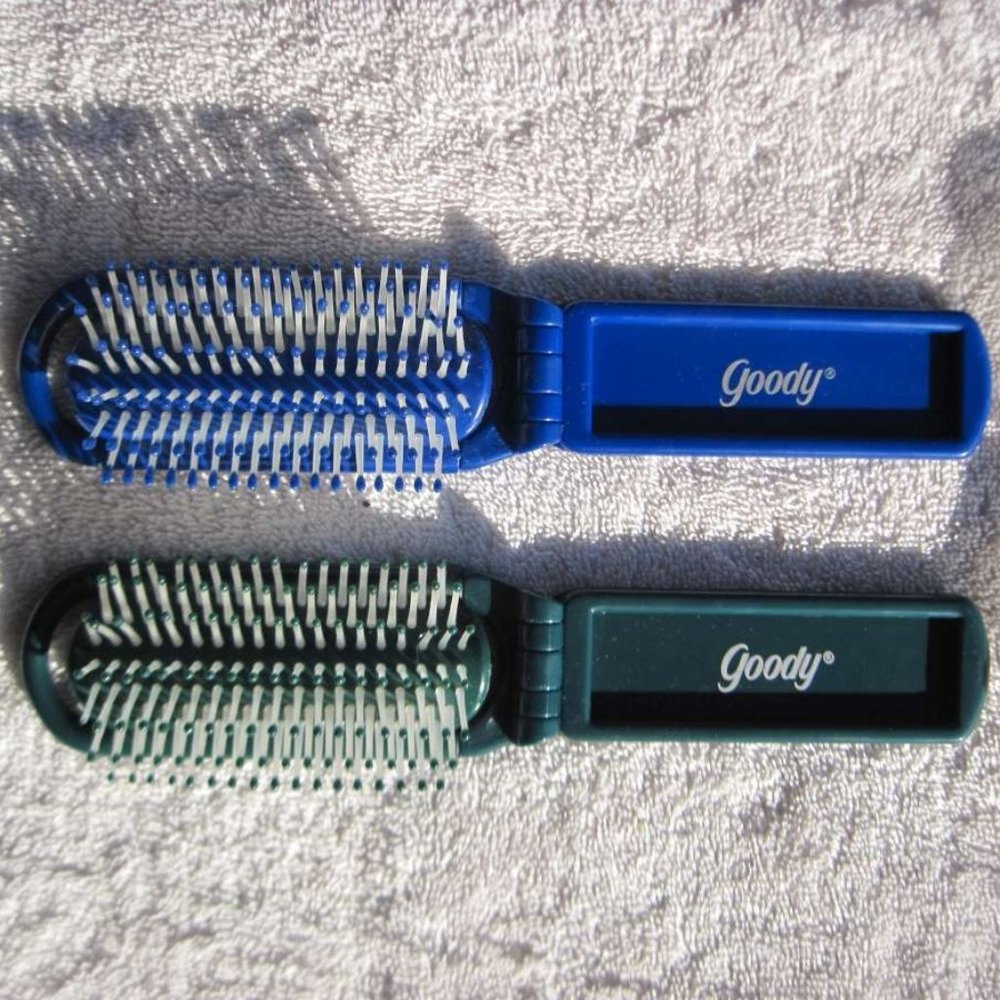Goody Compact Collapsible Pocket Travel Purse Brush Old Style Pop Open Case 2004
